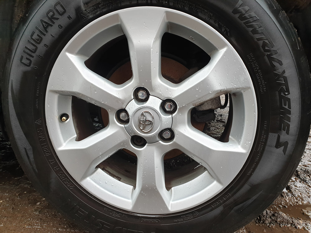 Toyota Rav4 XT-R D4D Alloy wheels